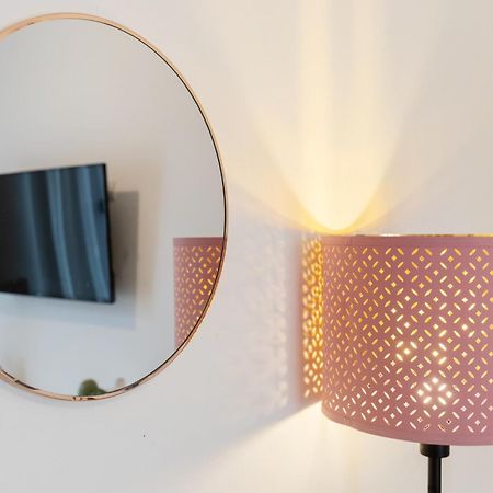 Duomo - Citylife Pink Vintage Apt Center Milan Apartment Екстериор снимка